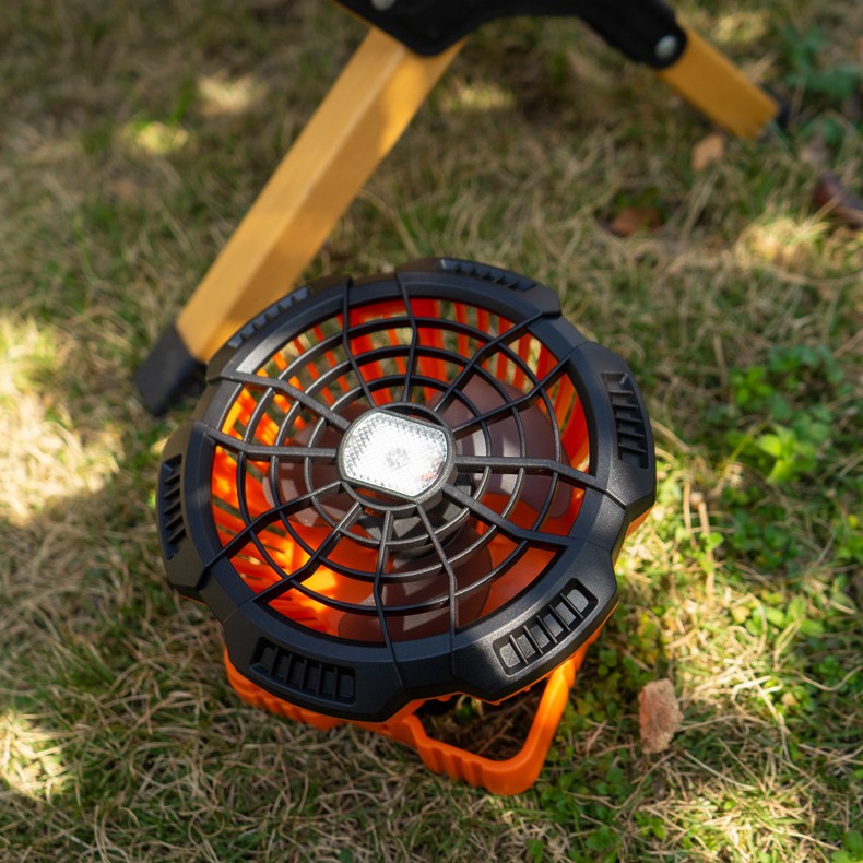 CoolFan Pro™ – Ventilatore Portatile con Luce LED Ricaricabile