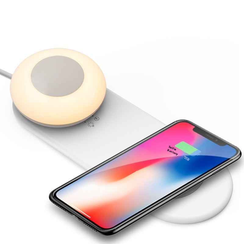 GlowCharge™ – Lampada LED con Ricarica Wireless